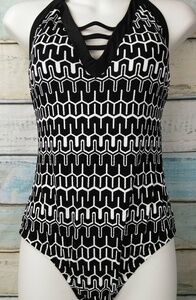 MERONA Strappy‎ Pique Halter Medium One Piece Bikin